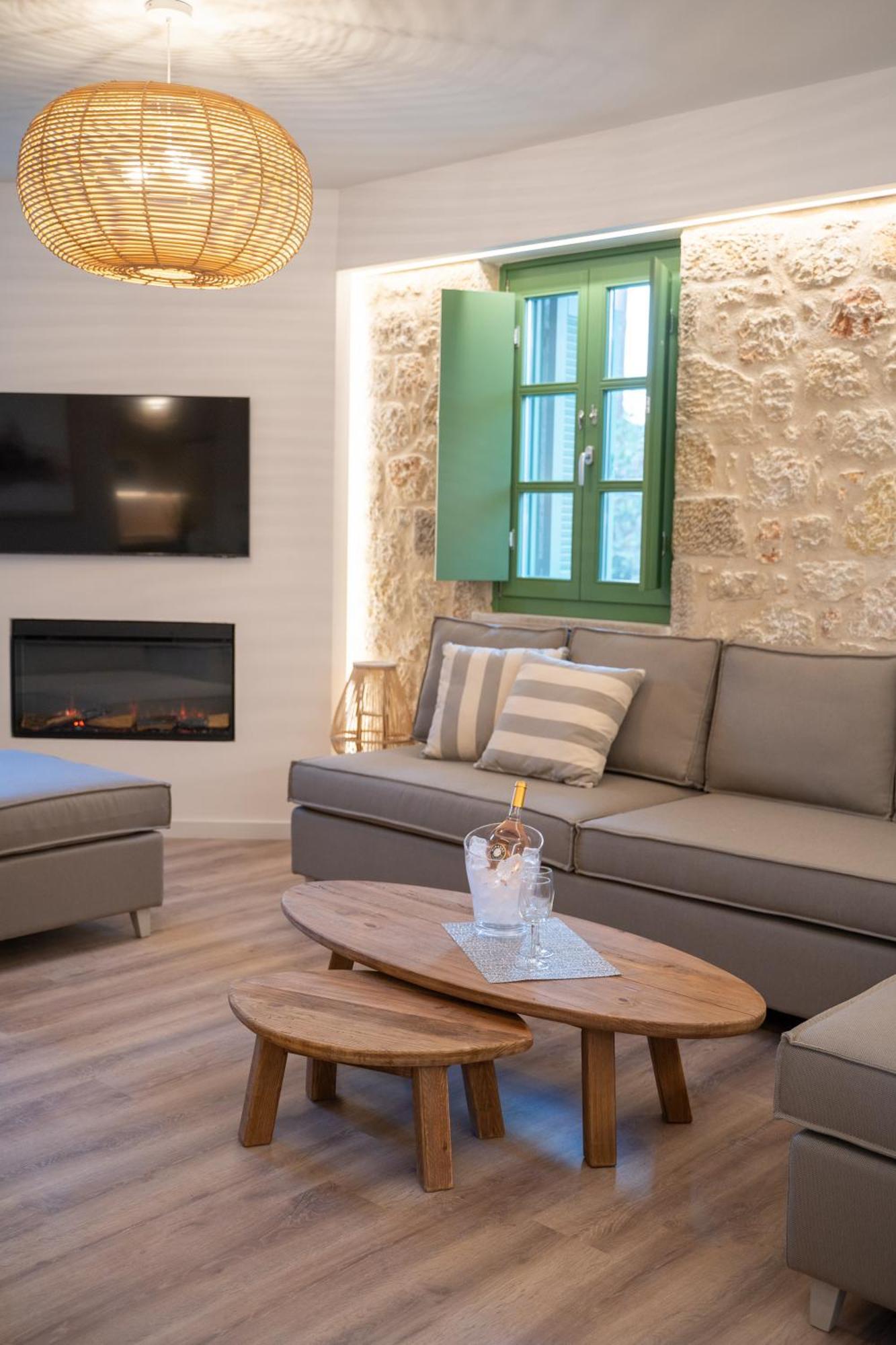 Olvio Suites Kardhamili Exterior foto